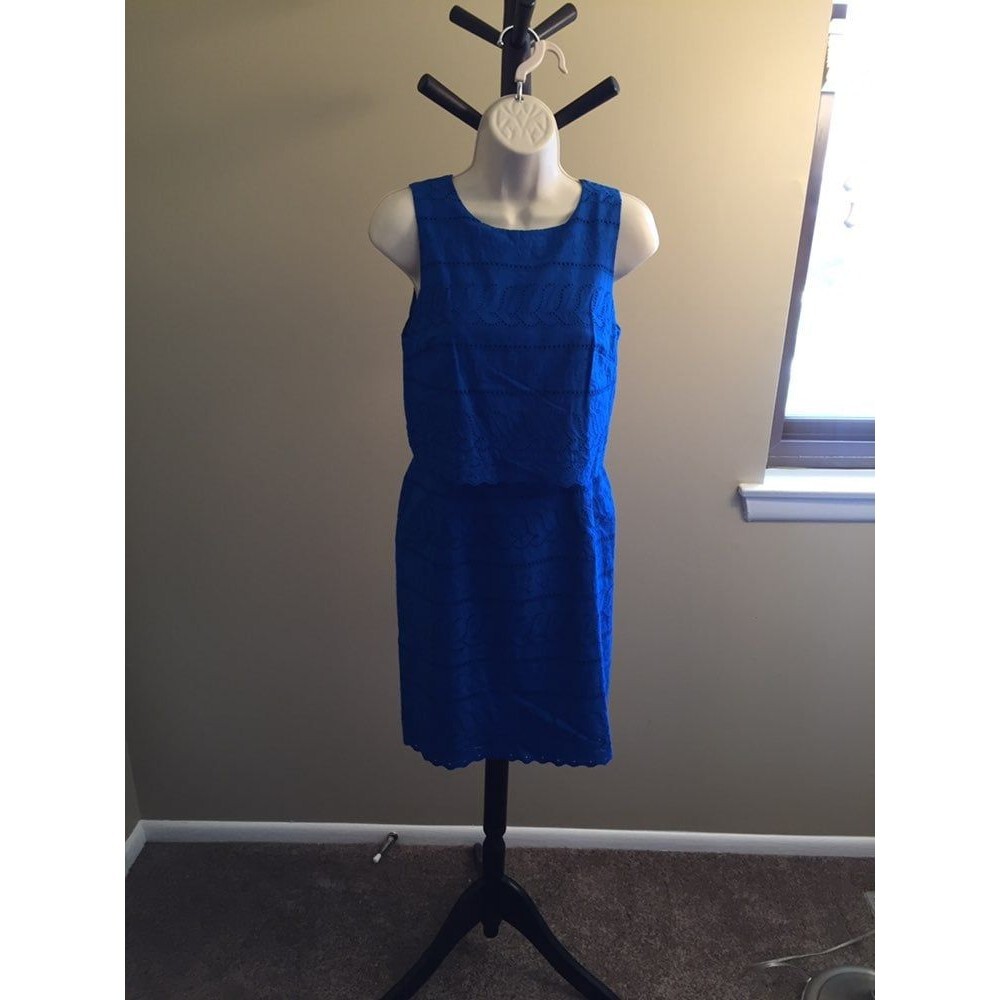 Dress - Picture 3 of 5